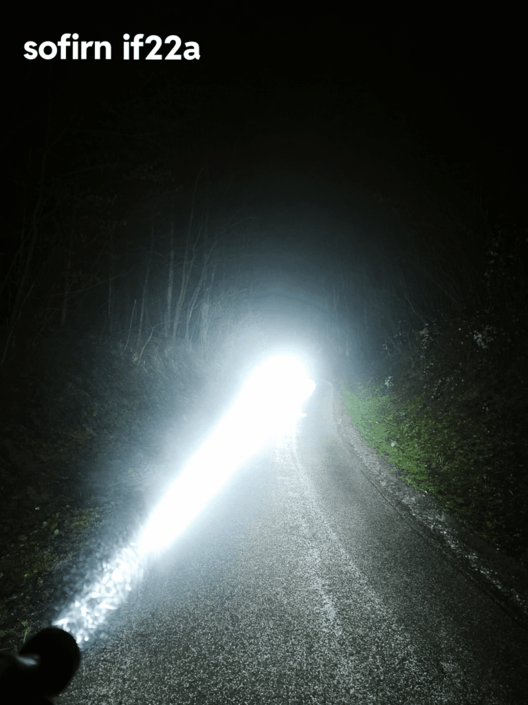 Took the if22a, ts22 and sp40a (2700k) for a spin in this foggy night, here are some 🫘