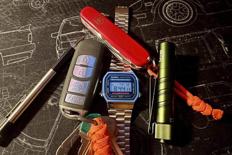 Work coat pocket dump