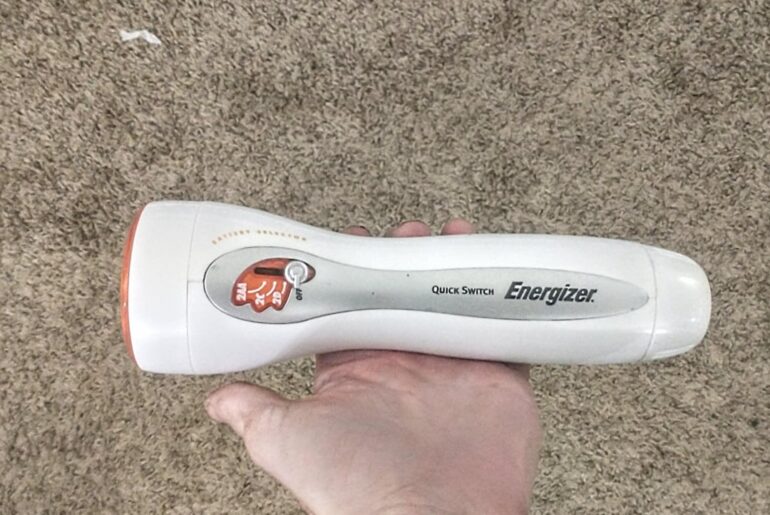 I found this classic incandescent quick switch energizer that can use AAs Cs and Ds