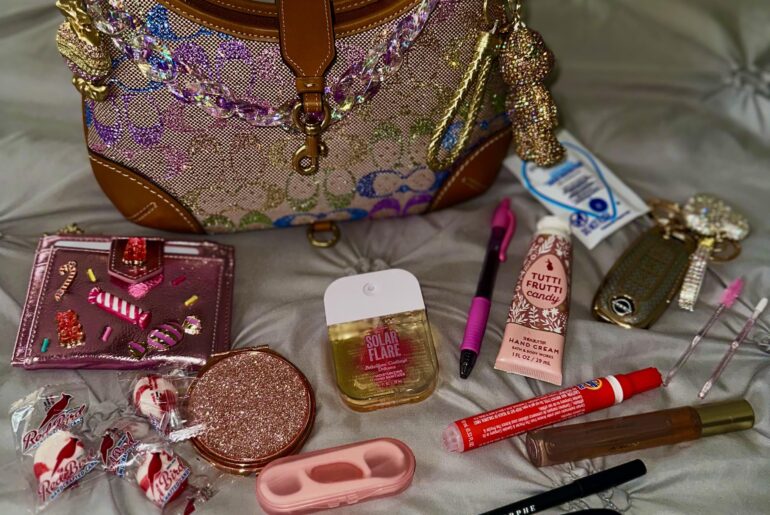 What does my purse contents say about me??