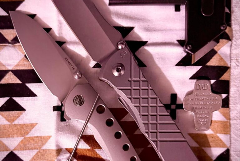 Happy Hump-Day Blade-Friends … What’s everyone carrying today?