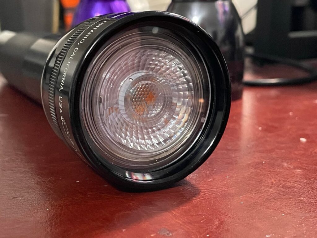 2D Maglite MR16 mod
