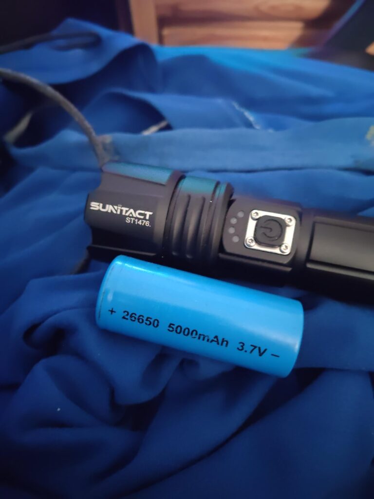 Need a new battery but can't find on Amazon Canada we'll I found a few but idk if they'll work; can someone help?