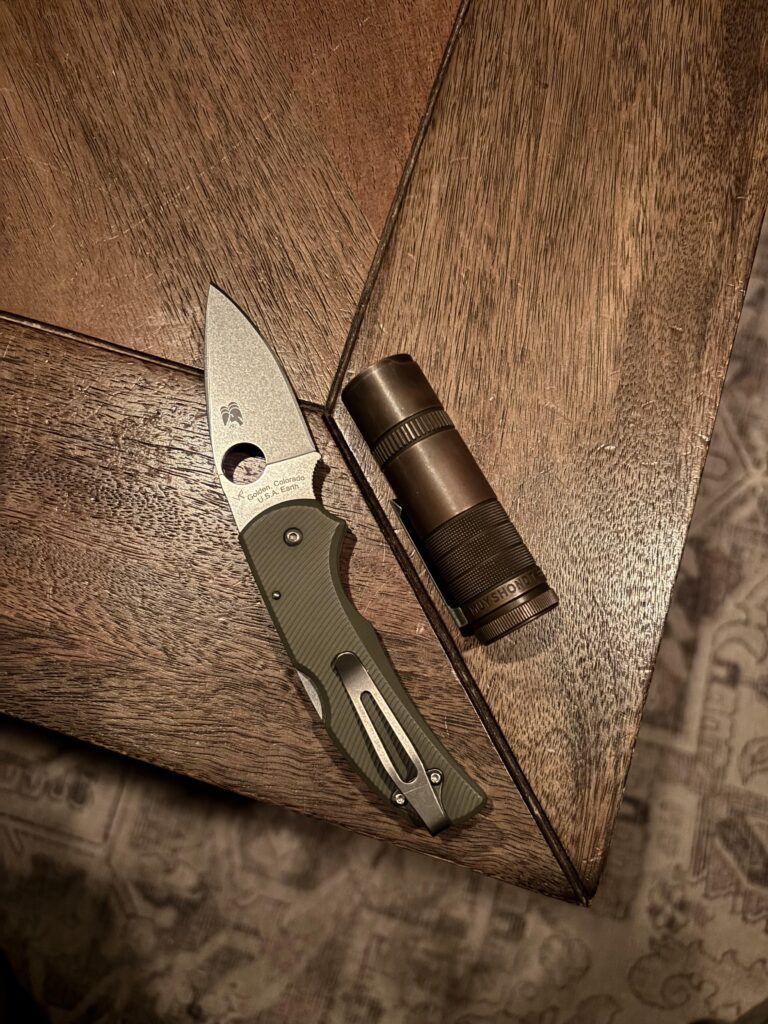 Muyshondt Beagle + Spyderco Native 5