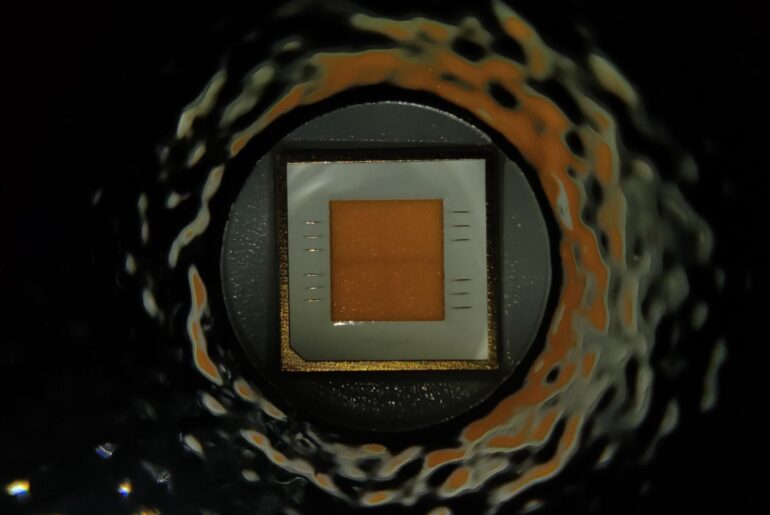 Golden Power • SFT70 3000K