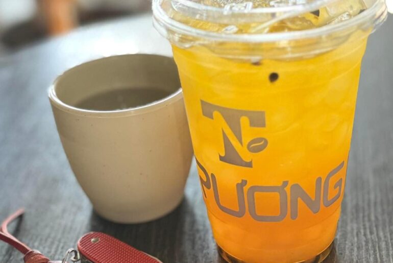 MONDAY: Refreshing vibes and a splash of Red.