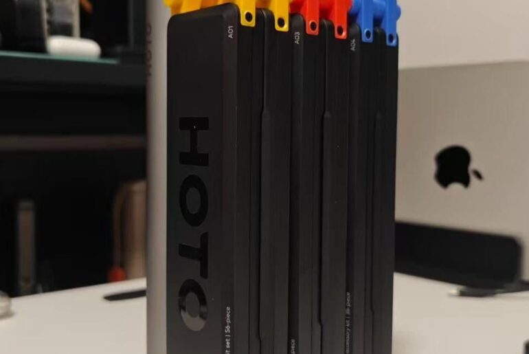 29/M/Software Dev - Early V-Day gift or just expensive fidget magnets?