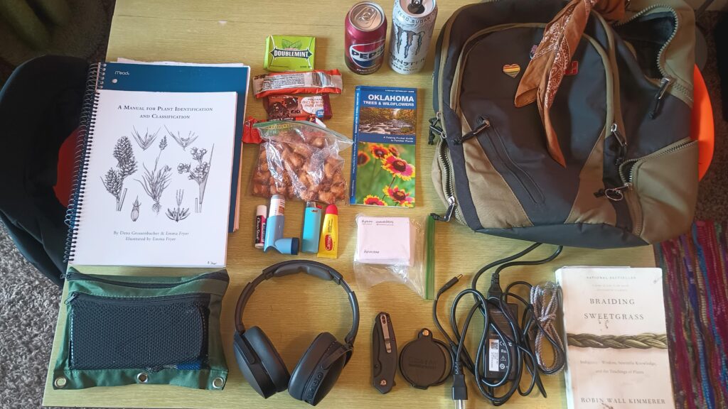 What's in my school bag: guess my major/minor