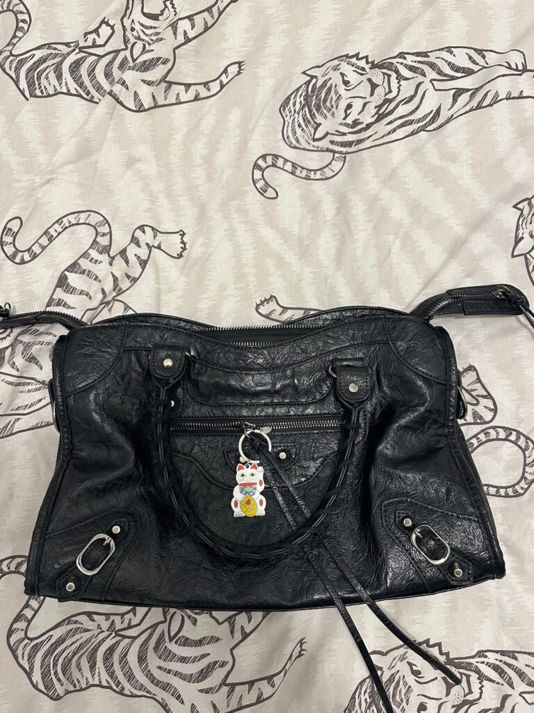 the contents of my fake city bag