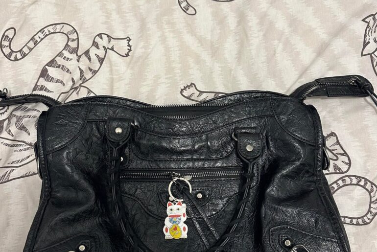 the contents of my fake city bag