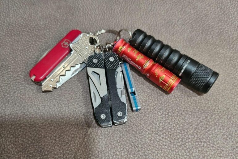 I'm bored so here is my keychain