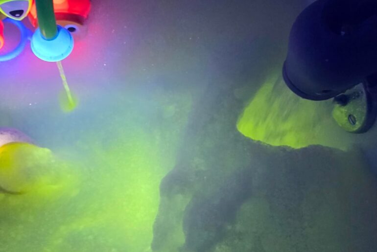 Florescent bath time