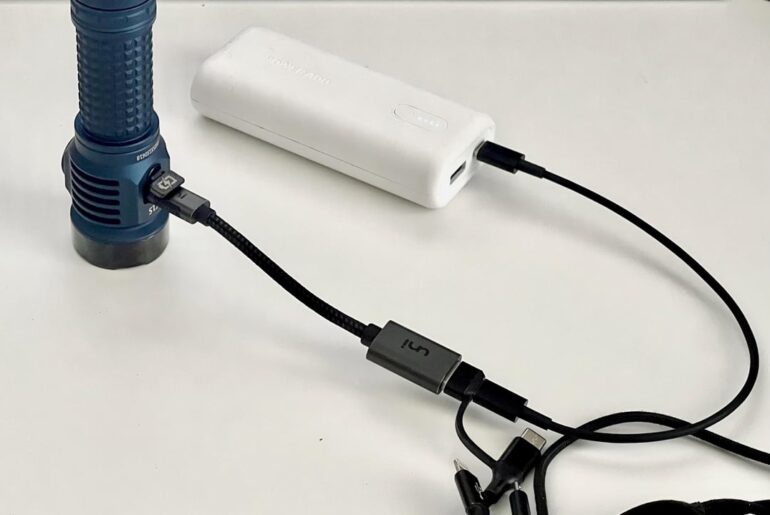 Reverse charging with Fireflies USB-C lights (X4 Stellar, X1S Pharos, E04X Surge)