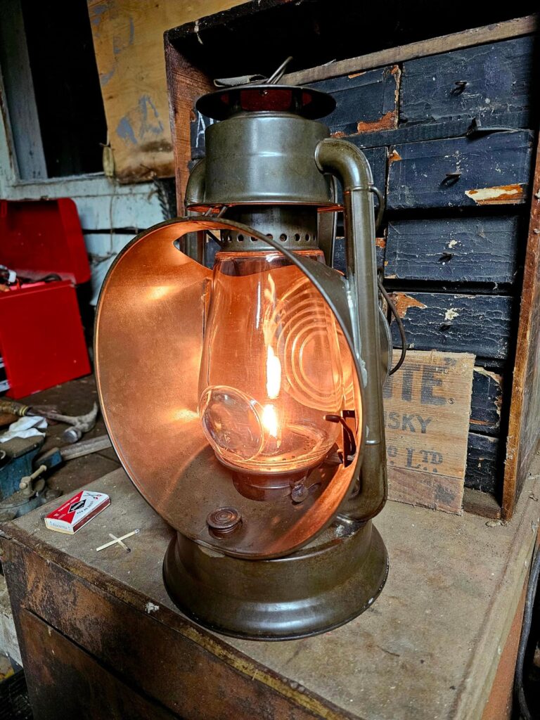 Ye olde kerosene flashlight, with some beamshots included since folks always ask for them. This is a ~1915 Buhl Manufacturing No. 475 Majestic inspector lantern, originally for inspection of rail cars at night.