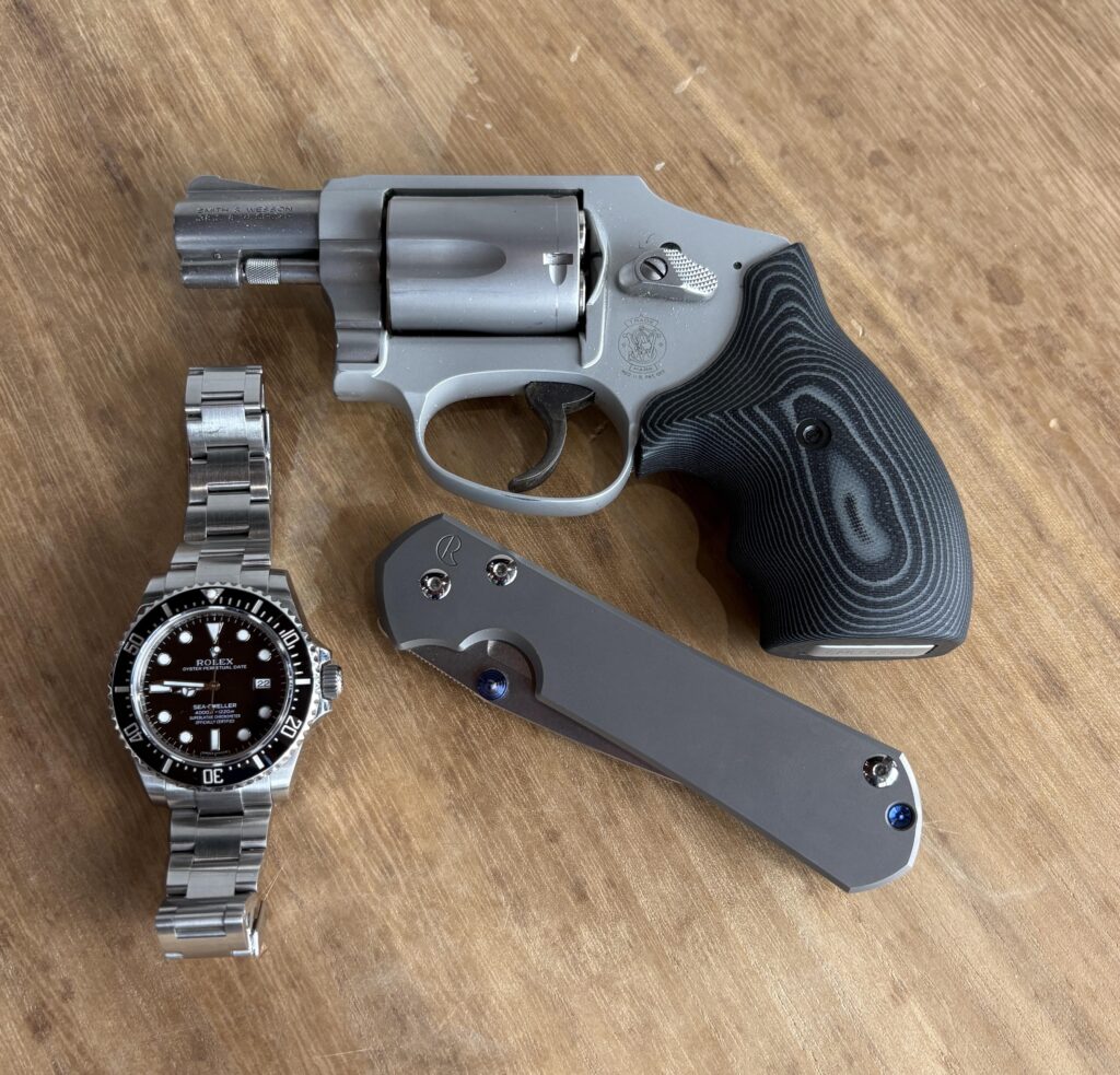 My most oft carried items. Sebenza, Sea Dweller, Smith.