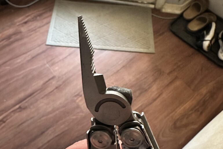 The Harbor Freight "Gordon" multi tool sucks