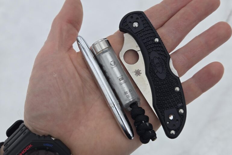G-shock,Fisher space pen, Rovyvon flashlight, Spyderco Delica 4 🍻