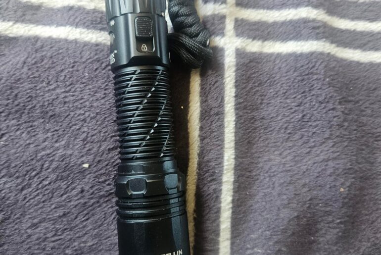 Nitecore edc35 (Problem with locking system)