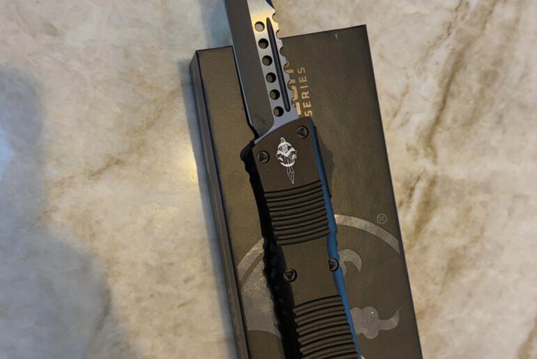 anyone know what this knife would go for on secondary