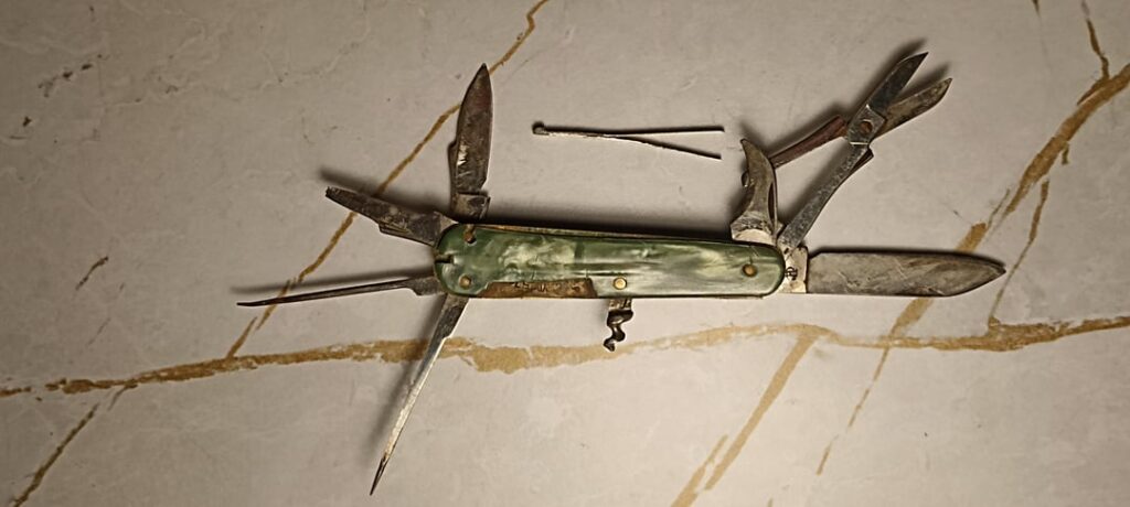 Soviet prototype multi-tool „Kama-V“ – VZSN, July 1957 (9 functions, original sheath)