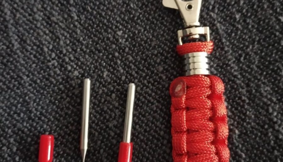 Little glass etching keychain tool I made with some paracord. Can change out bit when it gets dull too.