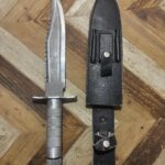 Could somebody identify this knife?