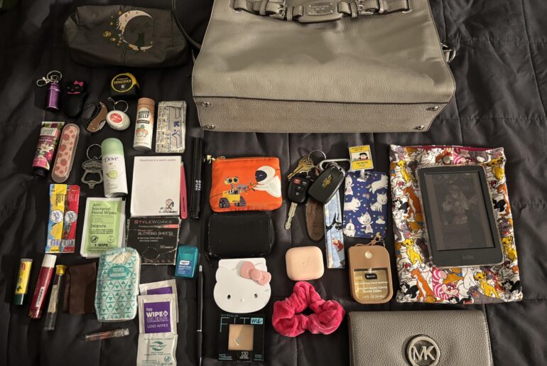 Thrifted this MK purse today. 🥰