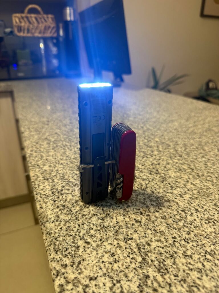 DIY upright stand Nebo Edge 2K + Victorinox Handyman