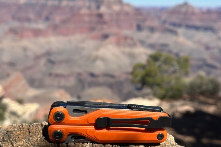 Canyonland at the Grand Canyon. (Leatherman Wave Alpha: Canyonland scales one side, Obsidian on the other)