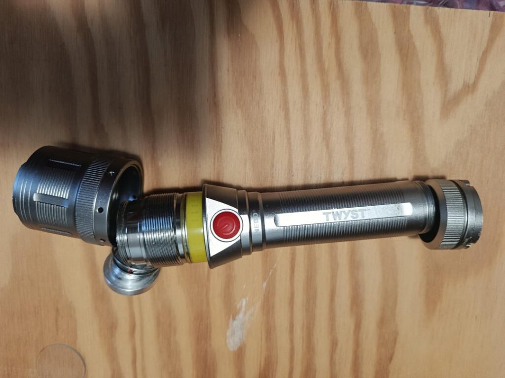 How to fully disassemble Nebo Twyst flashlight?