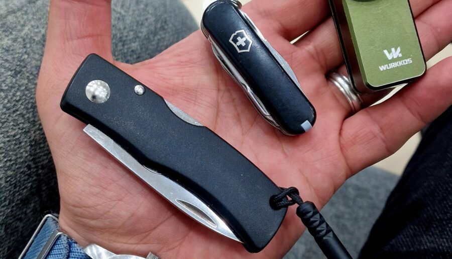 Waiting in a salon for my son haircut