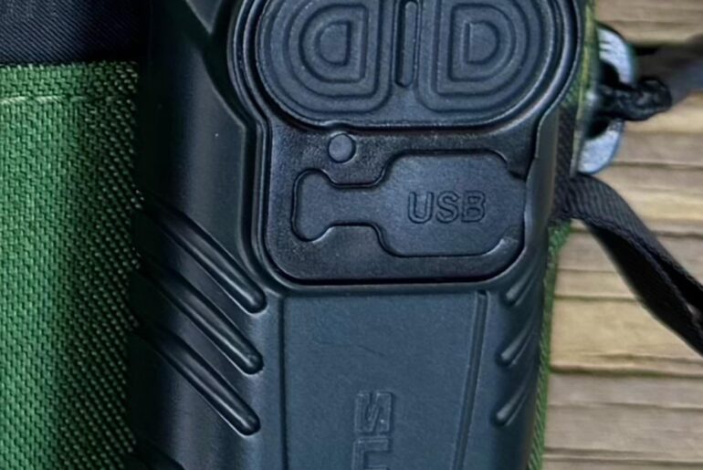 For the mad bitches: Surefire Stiletto Pro II