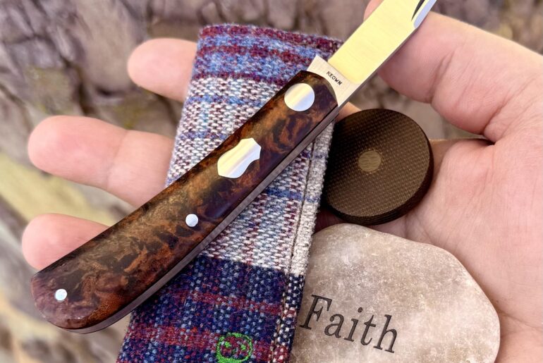 Happy Sunday! What exciting essentials are you bringing along today?