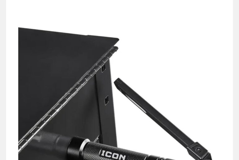 Bendable magnetic flood light high cri