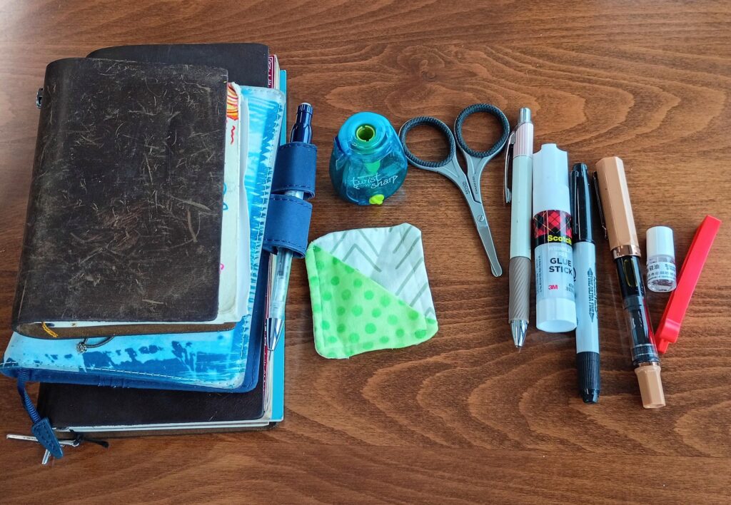 Today's carry as a 25 year old coffee shop worker.