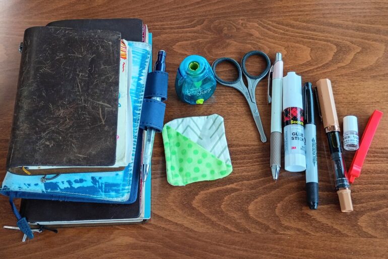 Today's carry as a 25 year old coffee shop worker.