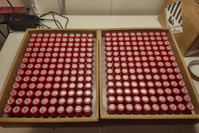 Just over 2 weeks ago I launched a webstore selling 18650 and 21700 cells in Canada at reasonable prices. I'm now offering local pickup for orders in the Ottawa/Gatineau, Ontario Area.