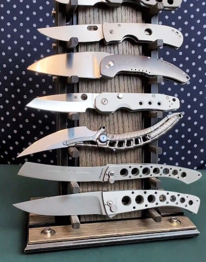 Custom knifestand for 7 knives