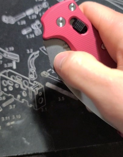 What are these hidden numbers on my Spyderco?