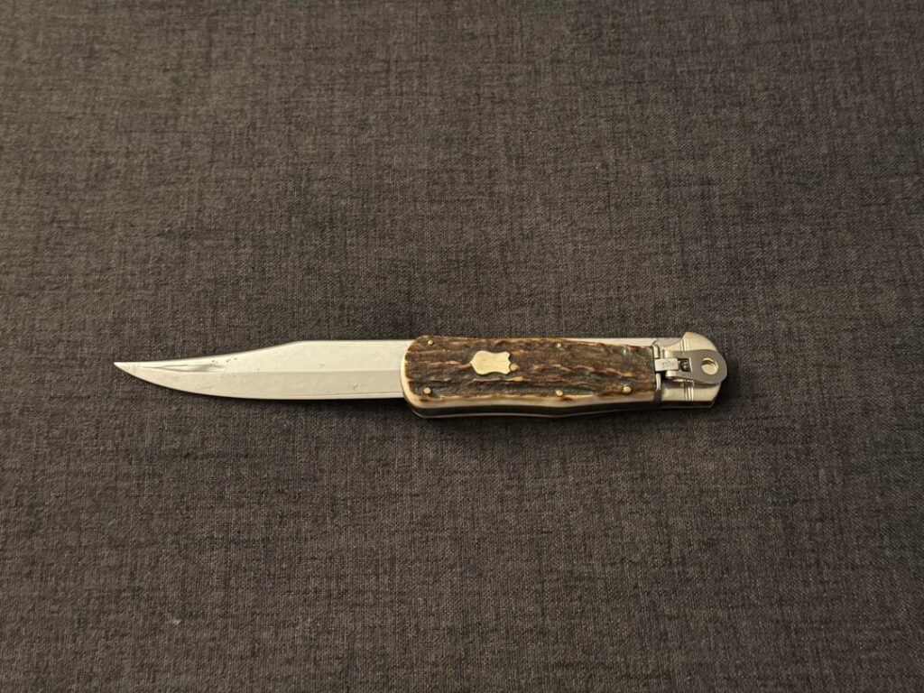A knife I inherited, is it anything unique?