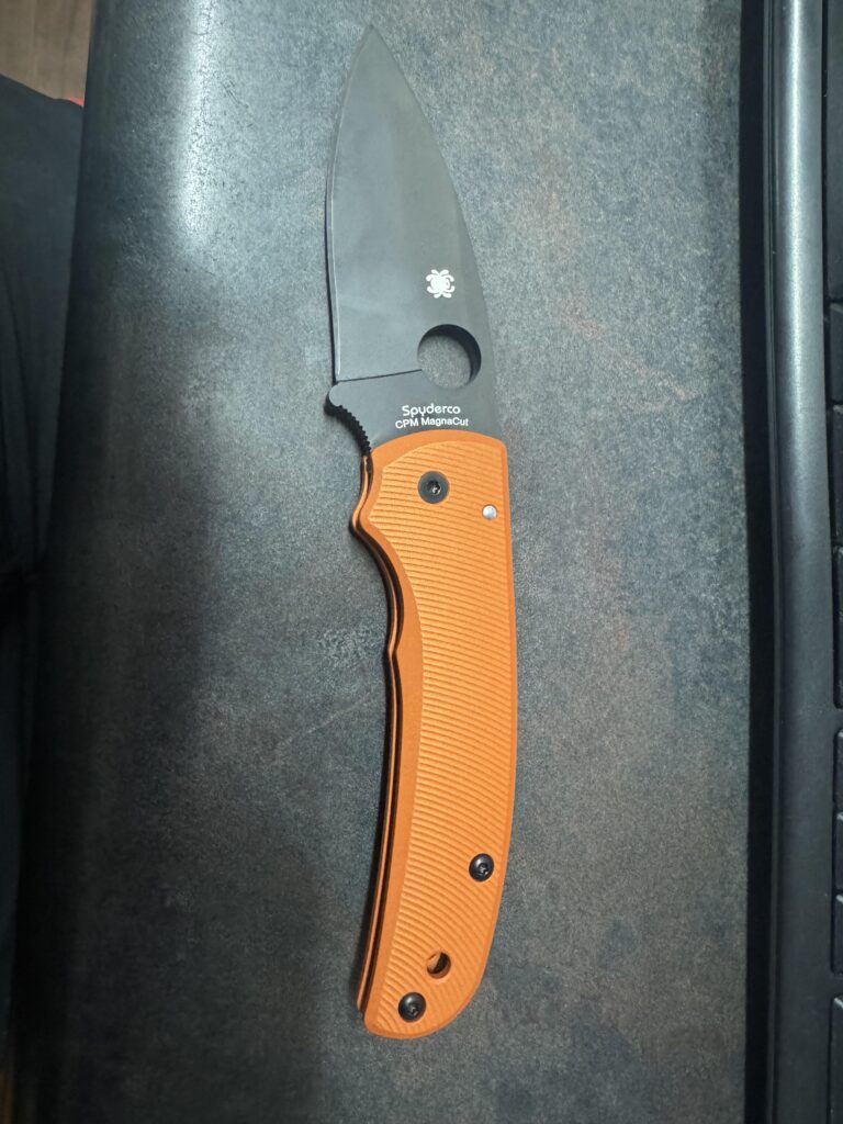 NKD Spyderco Shaman Salt