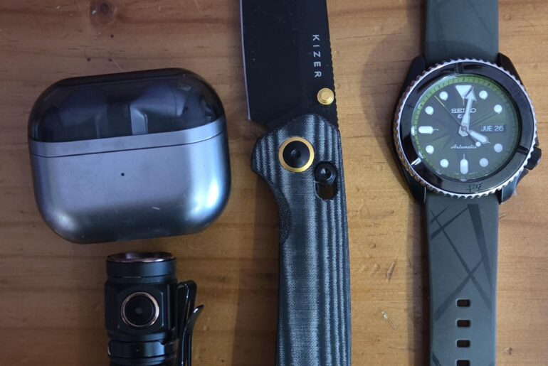 I bought a Kizer knife and it really is amazing