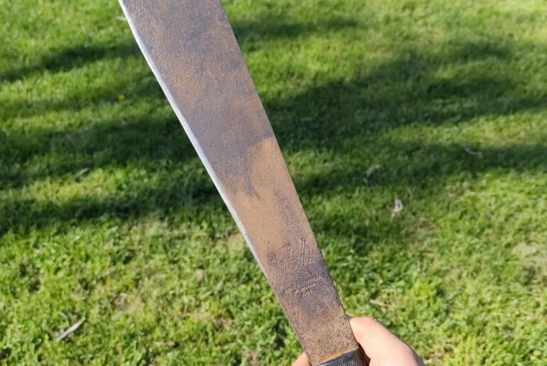 secret prototype of the Spyderco machete