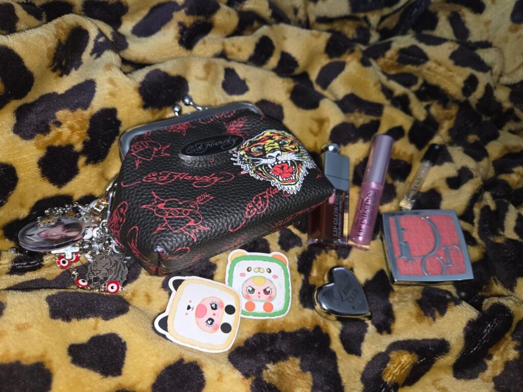 Makeup bag essentials ✨️