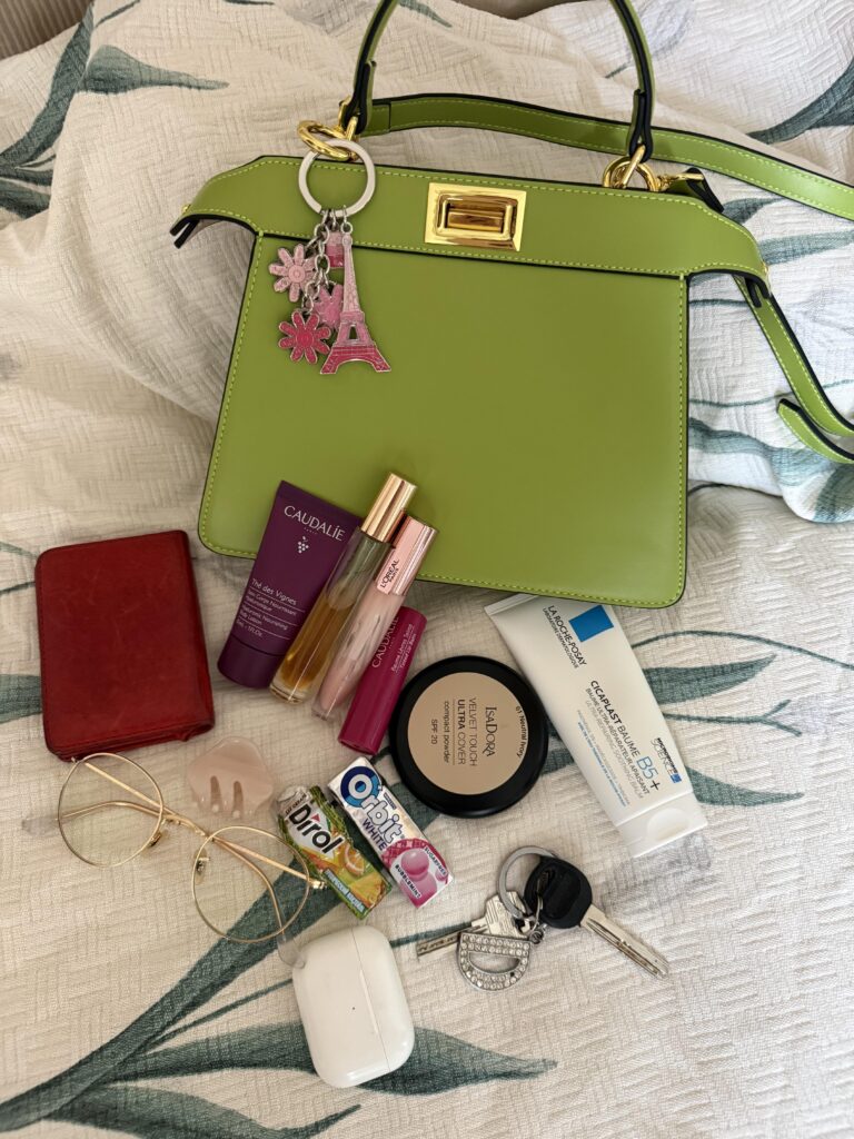 Love my bag and all my small daily necessities.