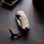 I love this knife. Hard not to carry it.