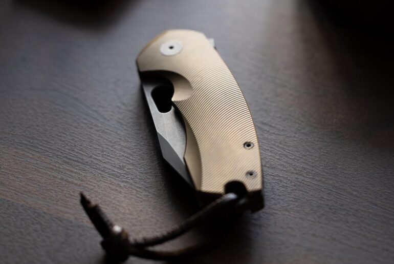 I love this knife. Hard not to carry it.