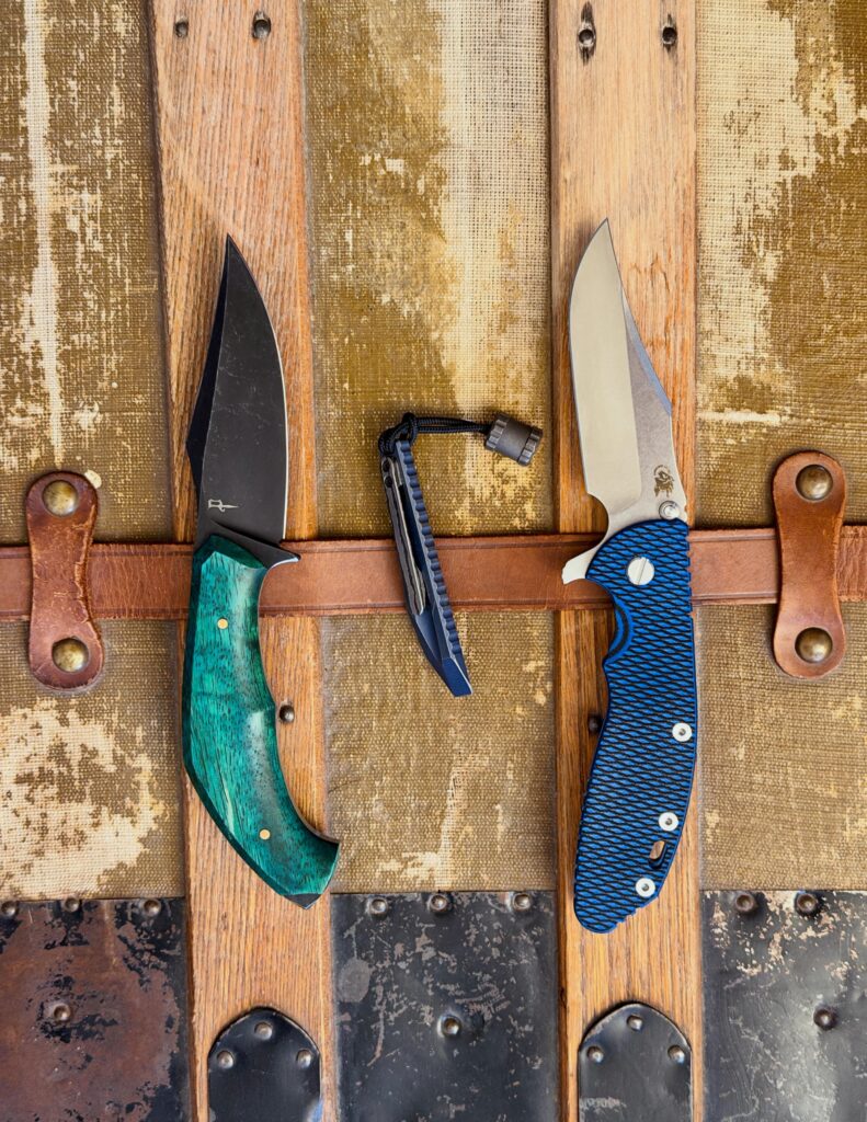 Three is one… @direpacific Reaver @phoenixtoolworks Deadbolt @hinderer_knives Bowie #threesome #direpacificblades #phoenixtoolworks #hindererknives