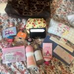 what’s in the daily work bag ! 🍎👩🏽‍🏫