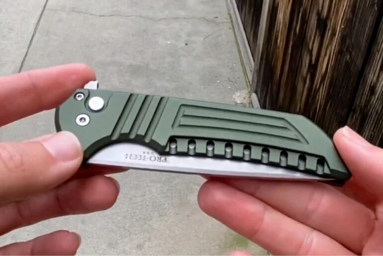 Which Pro-tech knife is this?